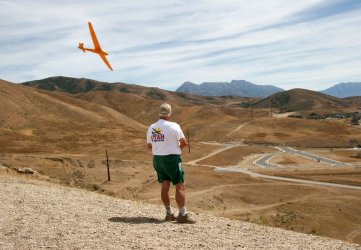 Dave_flys_DAW_Ka-6_Soar-Utah_2008_JOH-7841.JPG