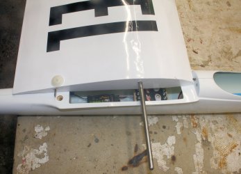 RISER-100 wing half mounted_1145.JPG