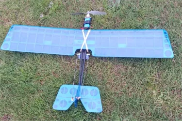 jenny-stick-rc-plane-5.webp