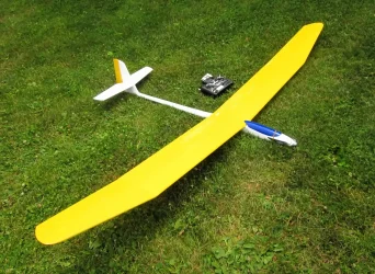 WANDERER-99 wing on PRELUDE fuse re-covered with MonoKote_9436.webp