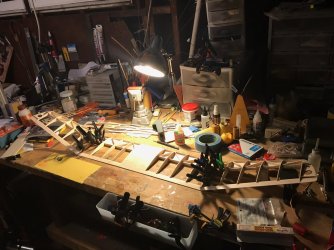 glugint the outter panels on.jpg